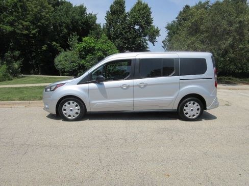 Used 2022 Ford Transit Connect XLT FWD image 4