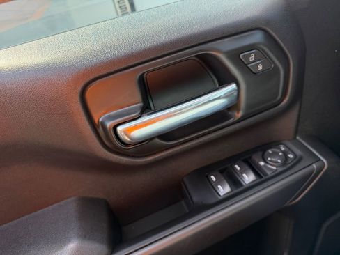 Used 2024 Chevrolet Silverado 1500 Custom Trail Boss w/ LPO, Dark Essentials Package AWD/4WD image 9
