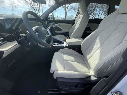 New 2025 Audi Q5 Premium Plus image 18