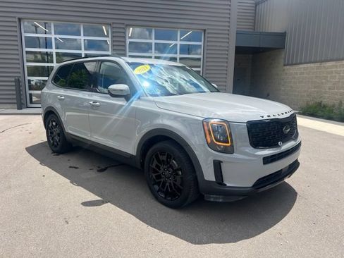 Used 2021 Kia Telluride EX w/ EX Premium Package AWD/4WD image 3