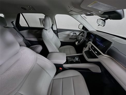 New 2026 Ford Explorer Active w/ Active Comfort Package image 29