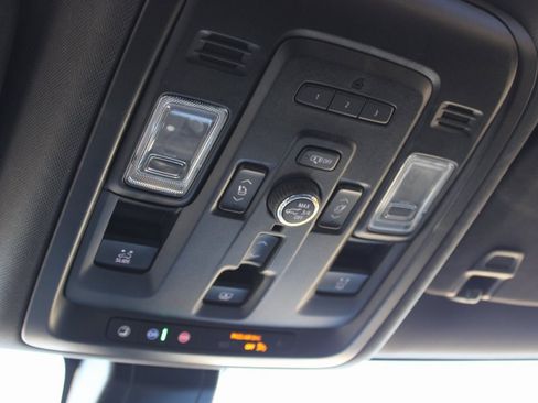 Used 2021 Chevrolet Tahoe Premier image 34