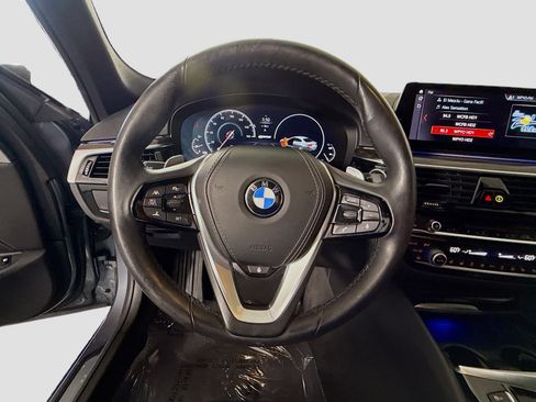 Used 2019 BMW 530e xDrive w/ Executive Package AWD/4WD image 13
