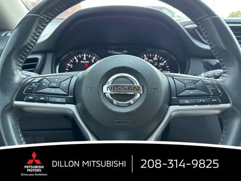 Used 2017 Nissan Rogue SV AWD/4WD image 23