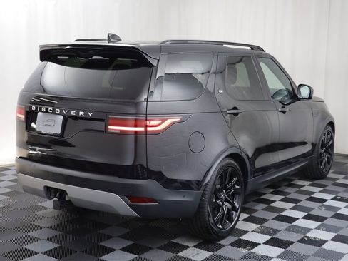 Used 2025 Land Rover Discovery S image 19