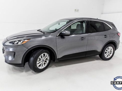 Used 2021 Ford Escape SE image 3