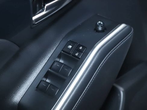 Used 2023 Toyota Highlander XSE image 17