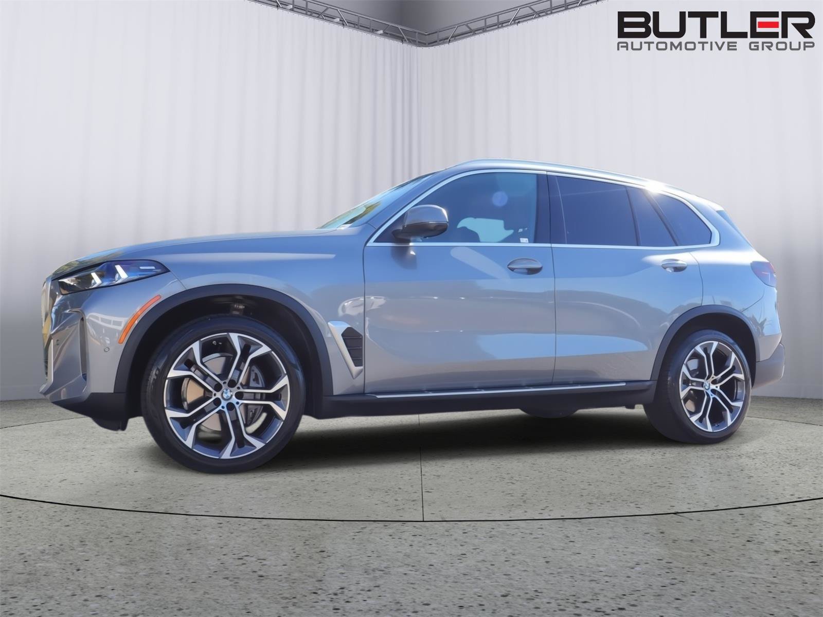 Used 2026 BMW X5 sDrive40i w/ Climate Comfort Package RWD image 3