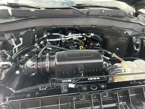 Used 2022 Ford Explorer XLT w/ Equipment Group 202A image 34