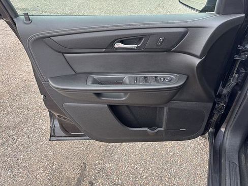 Used 2017 Chevrolet Traverse LT AWD/4WD image 18