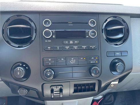 Used 2016 Ford F250 XL w/ Power Equipment Group AWD/4WD image 22