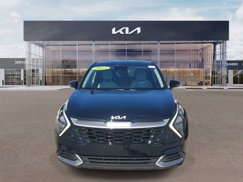Certified 2023 Kia Sportage EX image 2
