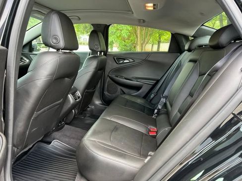 Used 2017 Chevrolet Malibu LT w/ Leather Package FWD image 16