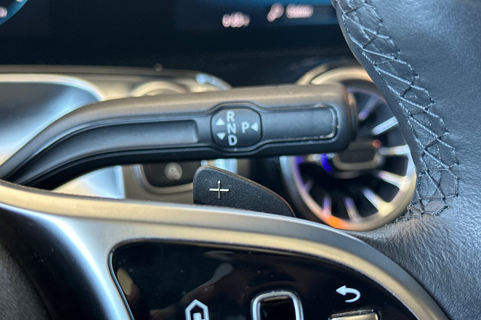 Used 2022 Mercedes-Benz GLB 250 4MATIC image 32