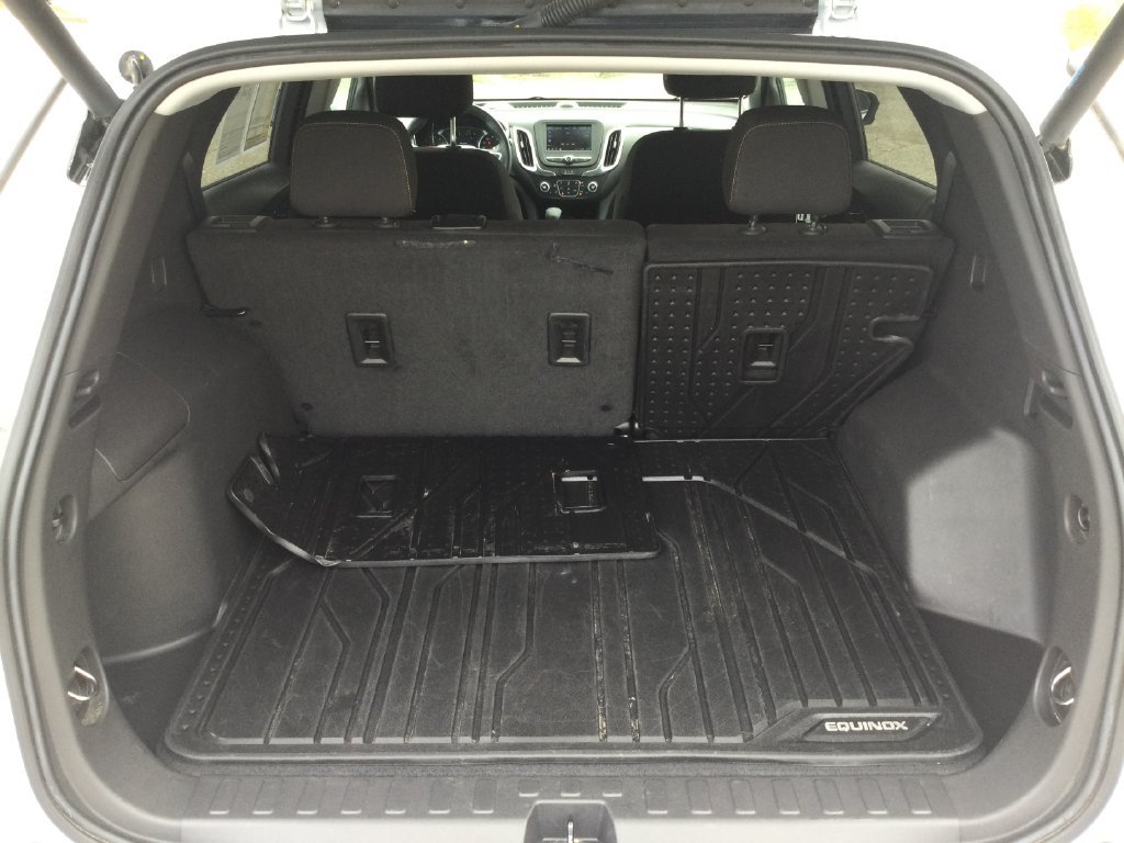 Used 2024 Chevrolet Equinox LT w/ LPO, Floor Liner Package FWD image 30