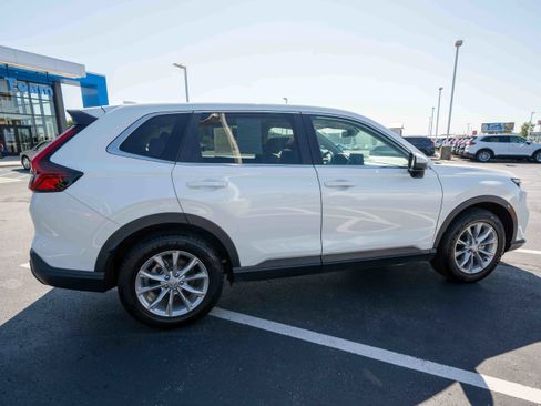 Used 2025 Honda CR-V EX-L image 6