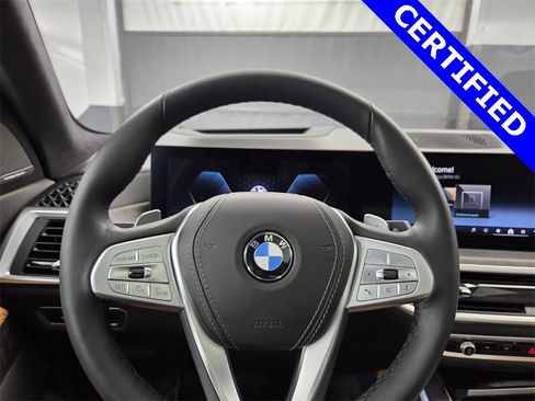 Used 2024 BMW X7 xDrive40i w/ Premium Package image 31