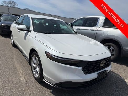 Certified 2025 Honda Accord LX image 1