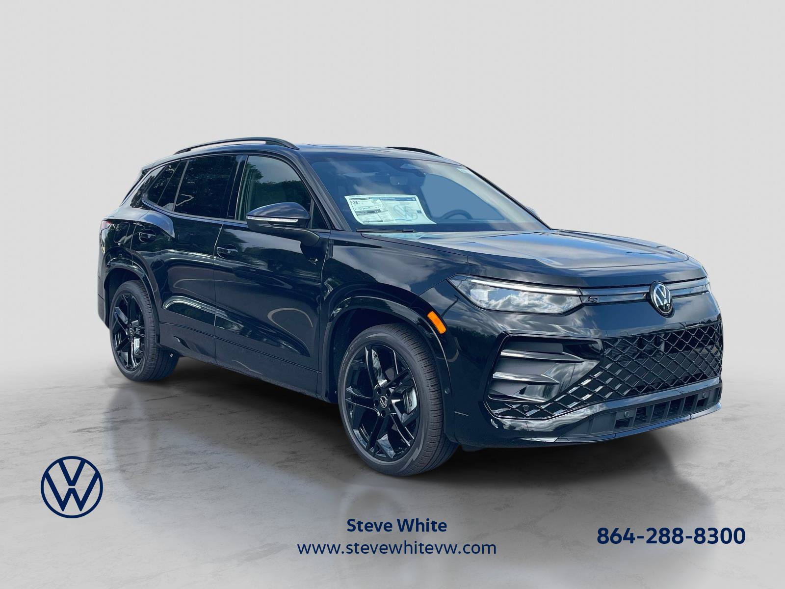 New 2026 Volkswagen Tiguan SE R-Line FWD image 1