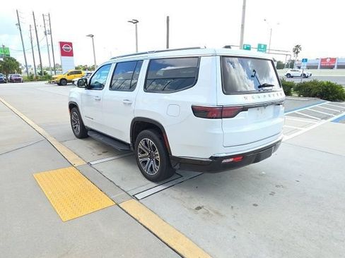 Used 2024 Jeep Wagoneer Series II w/ Flexible Seating Group AWD/4WD image 3