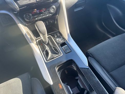 Used 2024 Mitsubishi Eclipse Cross SE AWD/4WD image 35
