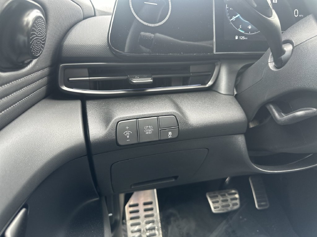 New 2026 Hyundai Elantra SEL FWD image 18