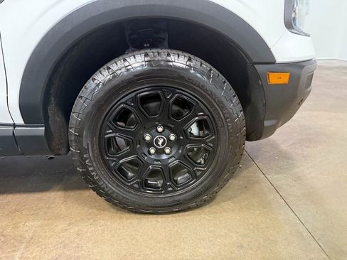 Used 2025 Ford Bronco Sport Badlands image 89