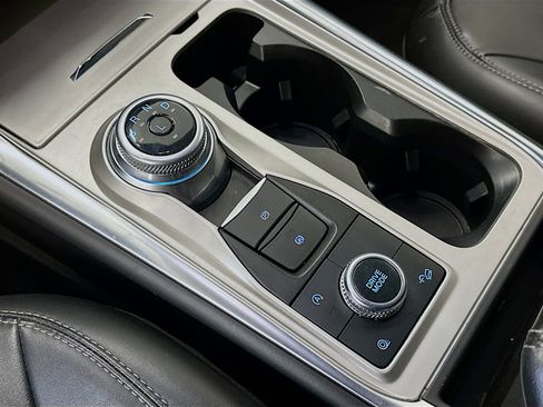 Used 2023 Ford Explorer XLT w/ Equipment Group 202A image 25