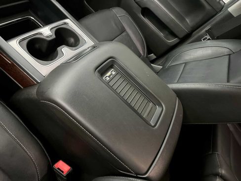 Used 2016 GMC Sierra 1500 SLT w/ SLT Premium Package AWD/4WD image 28