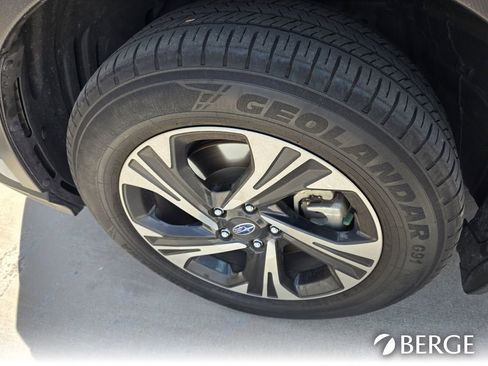 Used 2024 Subaru Crosstrek 2.0i Premium image 8