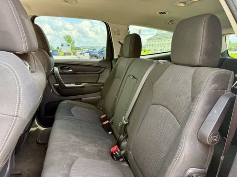 Used 2017 Chevrolet Traverse LT FWD image 12
