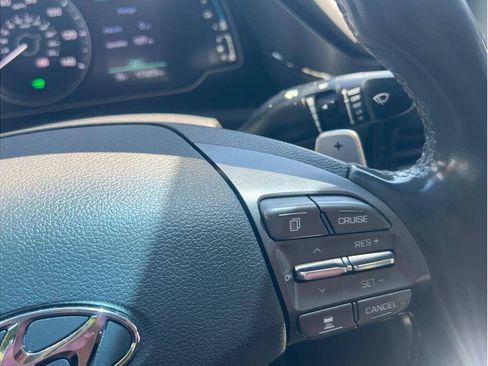 Used 2022 Hyundai Ioniq SE FWD image 25