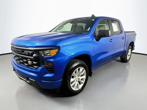 Used 2023 Chevrolet Silverado 1500 Custom RWD image 3