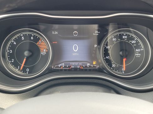 Used 2019 Jeep Cherokee Trailhawk w/ Cold Weather Group AWD/4WD image 19