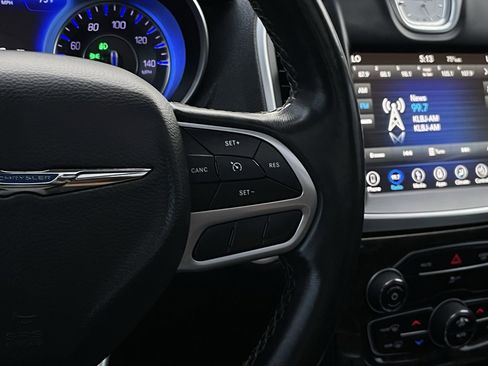 Used 2020 Chrysler 300 Limited image 14