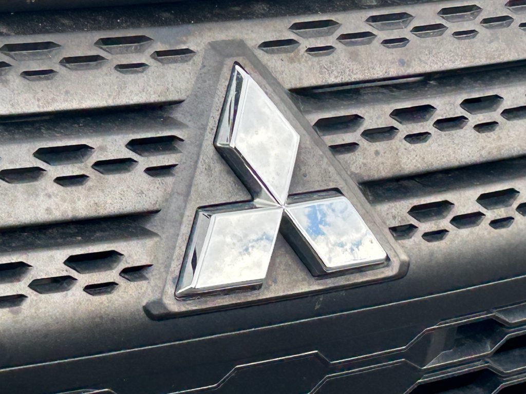 Used 2023 Mitsubishi Eclipse Cross AWD image 11