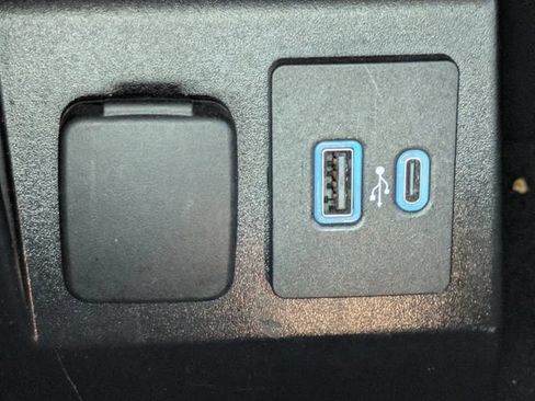 Used 2023 Ford Explorer Limited RWD image 21