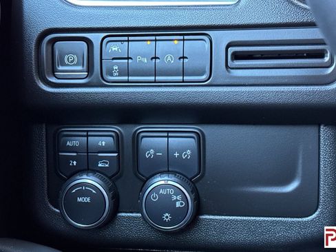 Certified 2023 Chevrolet Suburban LS image 31