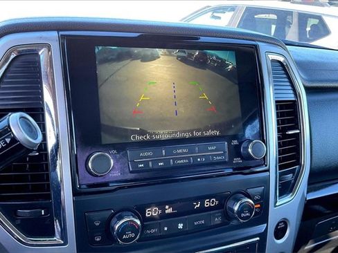 Used 2021 Nissan Titan SV w/ SV Convenience Package image 21