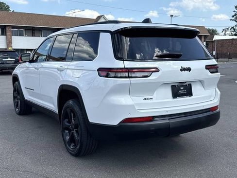 Used 2023 Jeep Grand Cherokee L Altitude AWD/4WD image 8