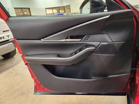 Certified 2025 MAZDA CX-30 AWD 2.5 S w/ Select Sport Pkg image 22