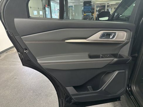 New 2026 Ford Explorer Active AWD/4WD image 24
