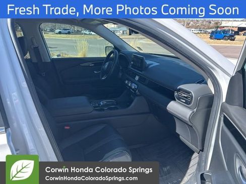 Used 2025 Honda Pilot EX-L image 7