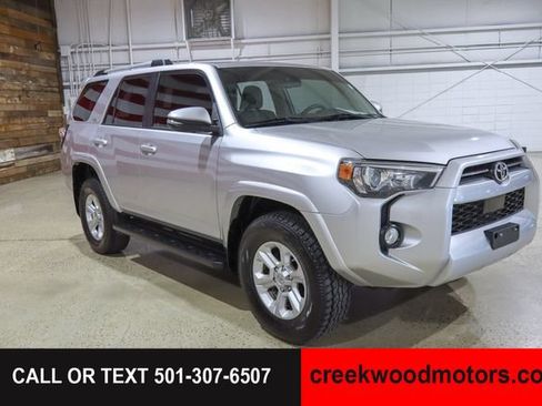 Used 2020 Toyota 4Runner SR5 Premium AWD/4WD image 2