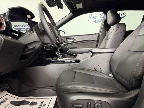 New 2025 Chevrolet Trax RS w/ Sunroof Package image 12