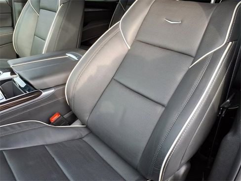 Certified 2025 Cadillac Escalade ESV Premium Luxury w/ LPO, Floor Liner Package image 25