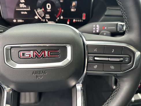 Used 2025 GMC Acadia Elevation image 27