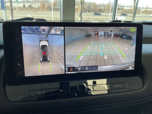 Used 2024 Nissan Rogue SL image 17