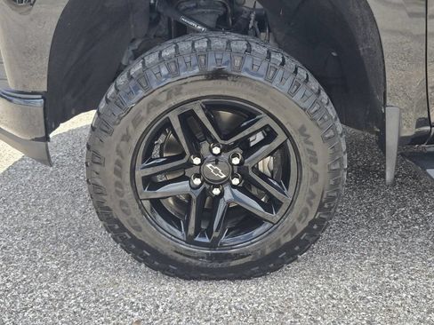 Used 2021 Chevrolet Silverado 1500 LT Trail Boss w/ LT Trail Boss Premium Package AWD/4WD image 14