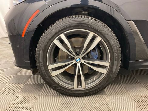 Used 2021 BMW X7 M50i image 16